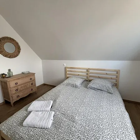 Apartment Les Embruns, Charming House En Bessin *